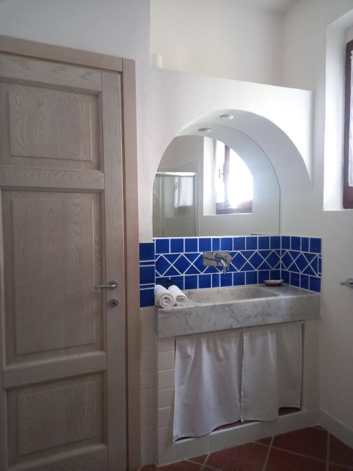 Il Colle Della Brina Ξενοδοχείο Sarzana Δωμάτιο φωτογραφία